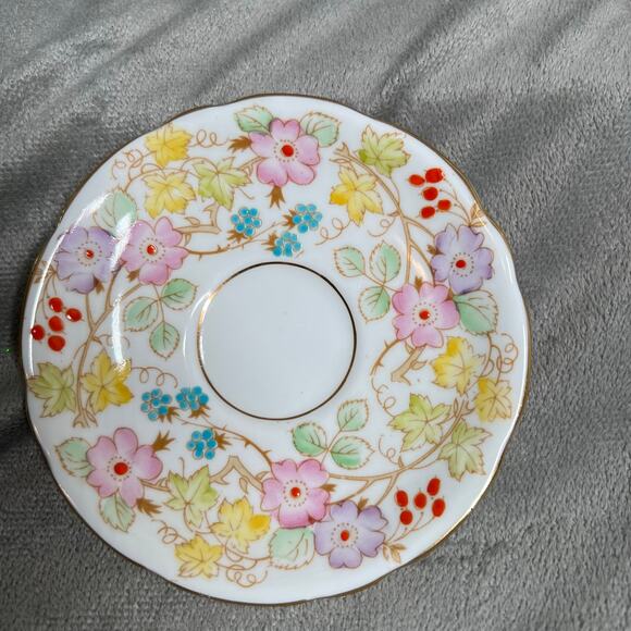 Royal Standard Hedgerow Bone China Lot Cups Saucers Teapot - Picture 10 of 10